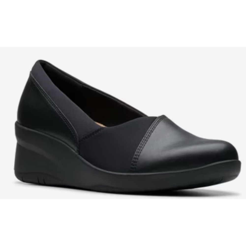 Clarks Collection Suttyn Walk Womens Slip On Shoes Black Size 10 M. NIB